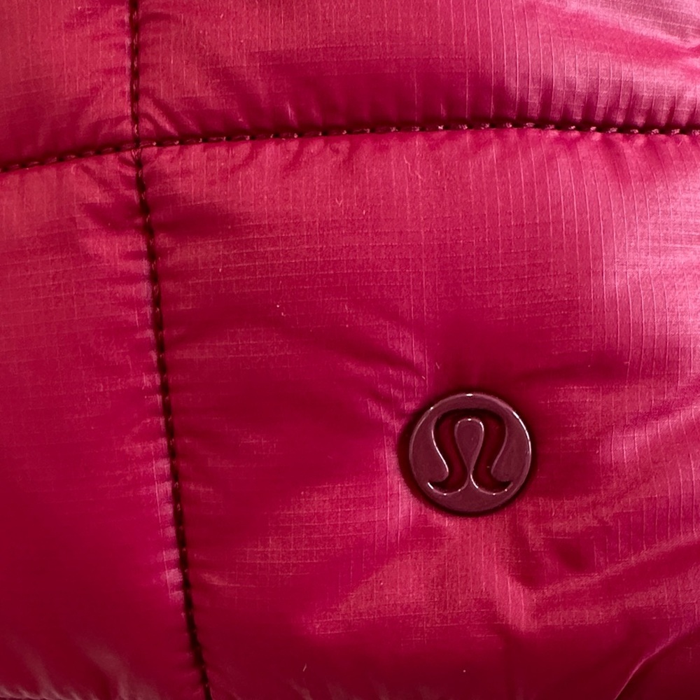 Lululemon Burgundy Quilted Tote Bag - Picture 2 of 6